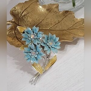 Vintage Coro Blue Flower Bouquet Goldtone Brooch